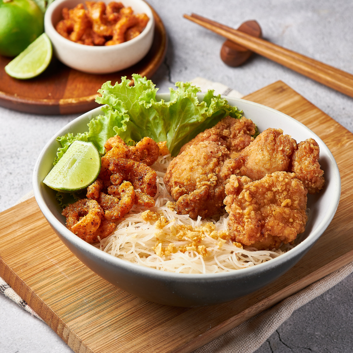 เส้นหมี่ไก่ทอด